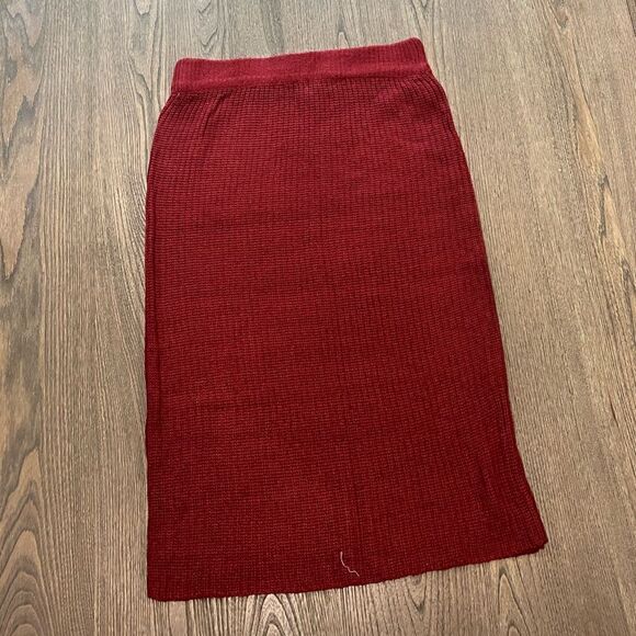 Harlow and Rose Dresses & Skirts - NWOT Harlow and Rose Crochet Knit Pencil Skirt Size S